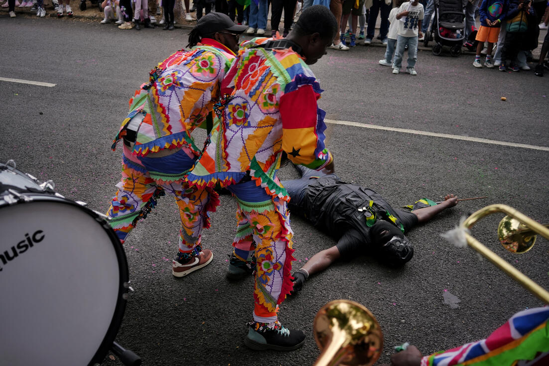 Costumed performers at Leeds carnival Costumed performers at Leeds carnival